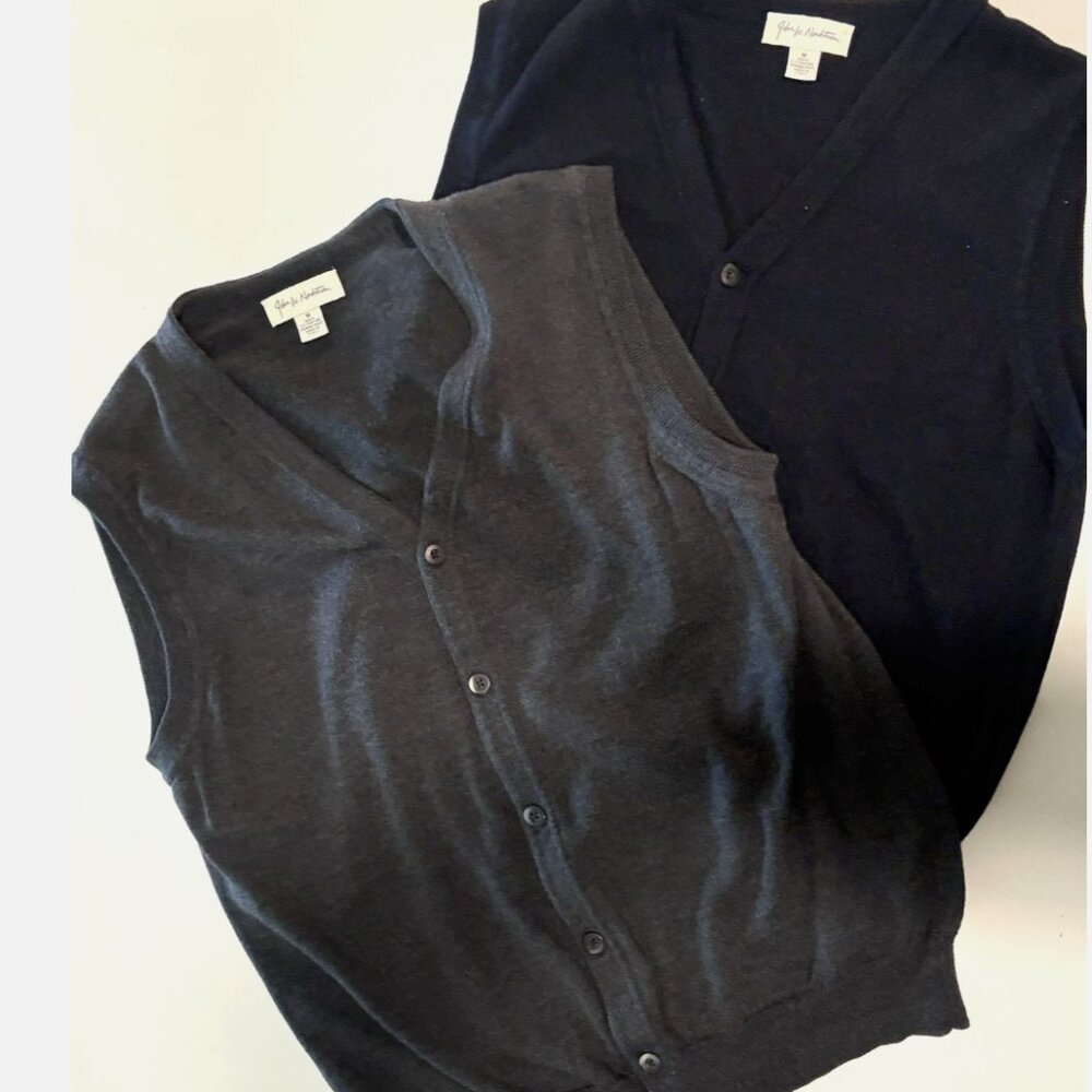 2 John W. Nordstrom Men’s Sweater Vests 100% Extra Fine Merino Wool M Navy Gray